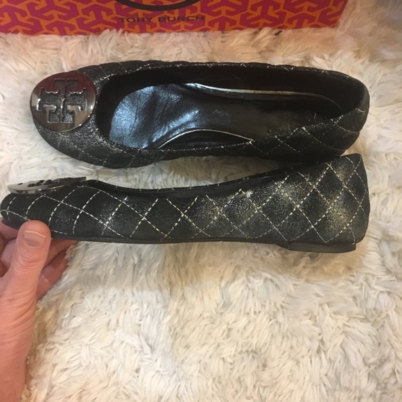 Tory Burch quilted glitter black/silver flats - Picture 6 of 8